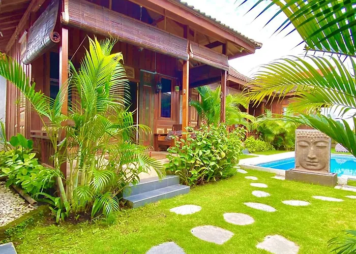 Hotel Lotus & Teak