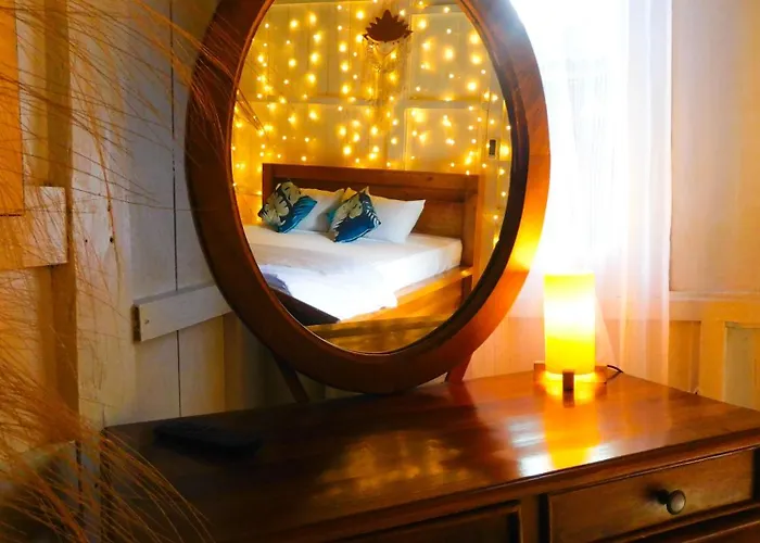 Hotel Lotus & Teak